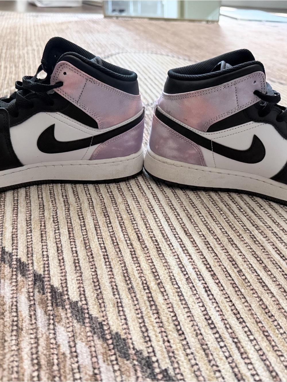 Nike Air Jordan 1 Mid - Black, White & Light Pink - Picture 4 of 6